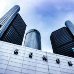 General Motors wall building during daytime